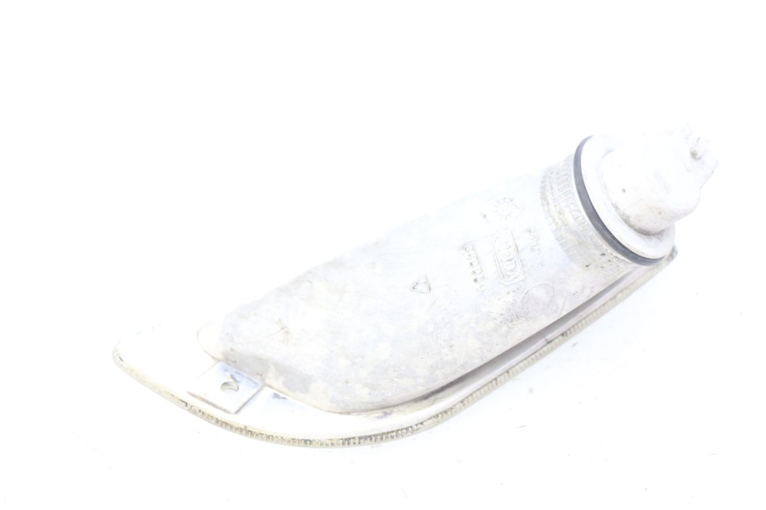 photo de RIGHT FRONT TURN SIGNAL PIAGGIO VESPA LX 2T 50 (2005 - 2013) - Zoom on usage condition