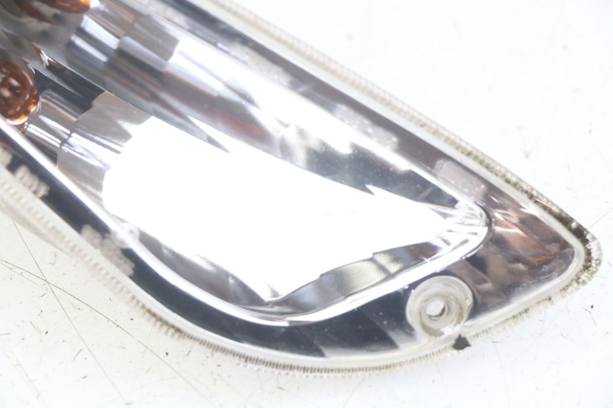 photo de RIGHT FRONT TURN SIGNAL PIAGGIO VESPA LX 2T 50 (2005 - 2013) - Technical close-up
