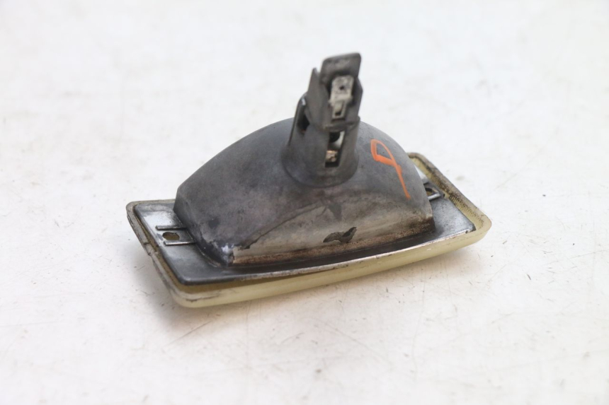 photo de FRONT RIGHT TURN SIGNAL PIAGGIO VESPA PK FL 2T 50 (1990 - 1996) - Alternative perspective