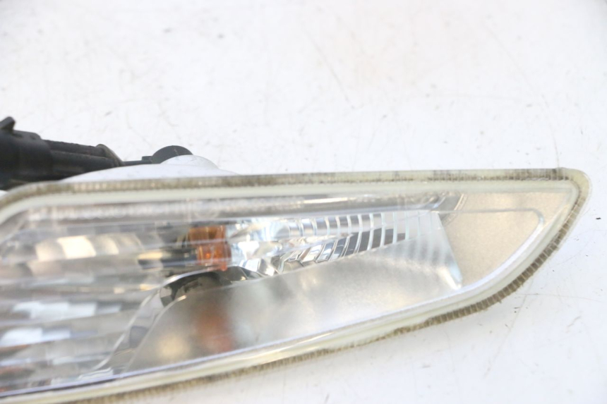 photo de RIGHT FRONT TURN SIGNAL PIAGGIO VESPA PRIMAVERA 2T 50 (2013 - 2018) - Markings and original references