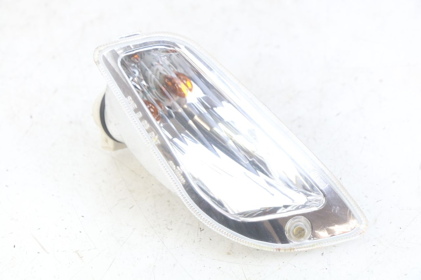 photo de RIGHT FRONT TURN SIGNAL PIAGGIO VESPA S 2T 50 (2007 - 2014) - Main view