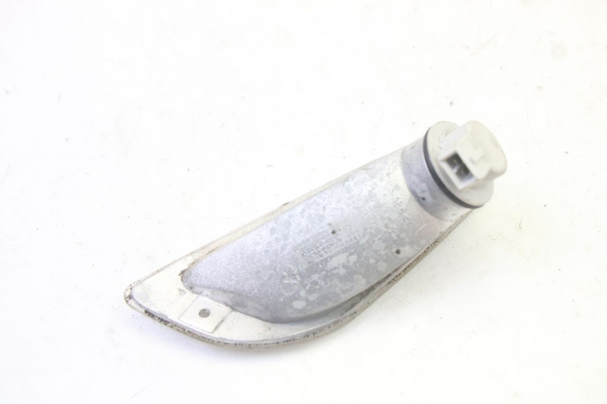 photo de RIGHT FRONT TURN SIGNAL PIAGGIO VESPA S 2T 50 (2007 - 2014) - Technical close-up