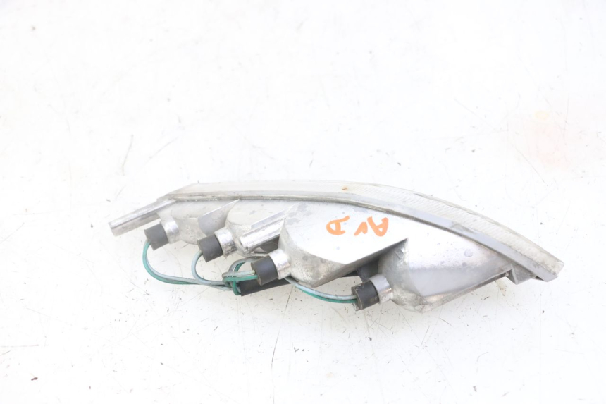 photo de FRONT RIGHT TURN SIGNAL PEUGEOT VIVACITY NEW 4T 50 (2008 - 2017) - Alternative perspective