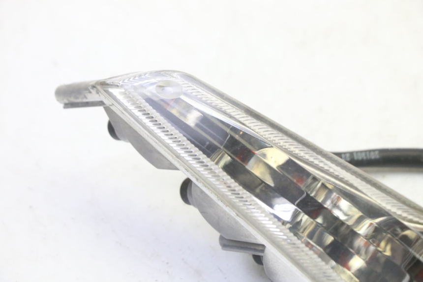 photo de FRONT RIGHT TURN SIGNAL PEUGEOT VIVACITY NEW 4T 50 (2008 - 2017) - Component detail