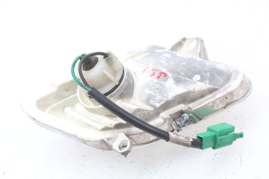 photo de RIGHT FRONT TURN SIGNAL YAMAHA XMAX X-MAX 125 (2006 - 2009) - Technical close-up