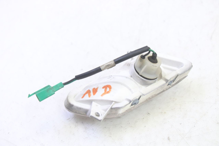 photo de RIGHT FRONT TURN SIGNAL YAMAHA X-MAX XMAX 250 (2006 - 2009) - Technical close-up