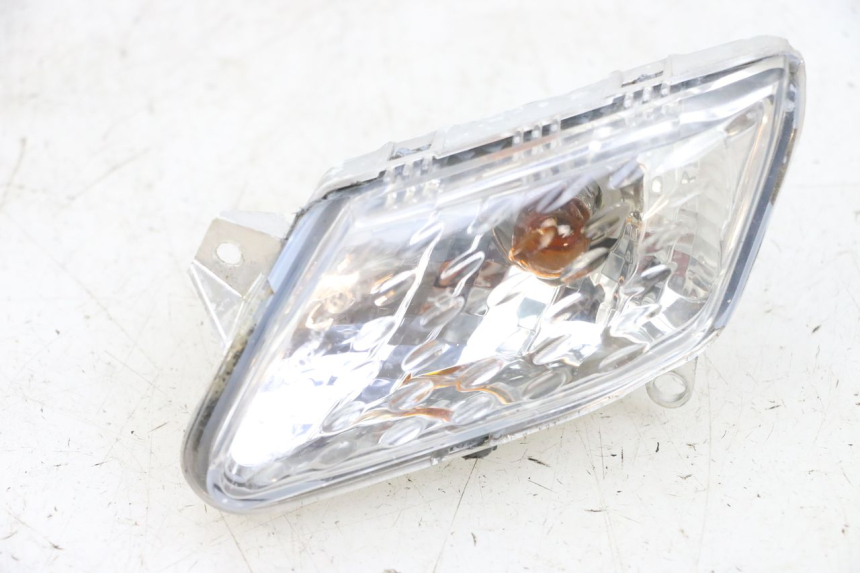 photo de RIGHT FRONT TURN SIGNAL YAMAHA XMAX X-MAX 125 (2006 - 2009) - Component detail