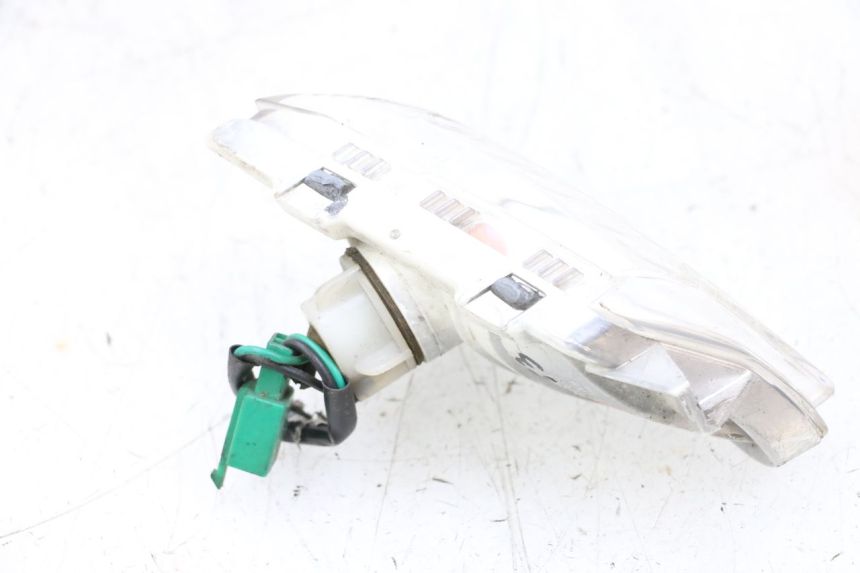 photo de RIGHT FRONT TURN SIGNAL YAMAHA XMAX X-MAX 125 (2006 - 2009) - Fixing points details