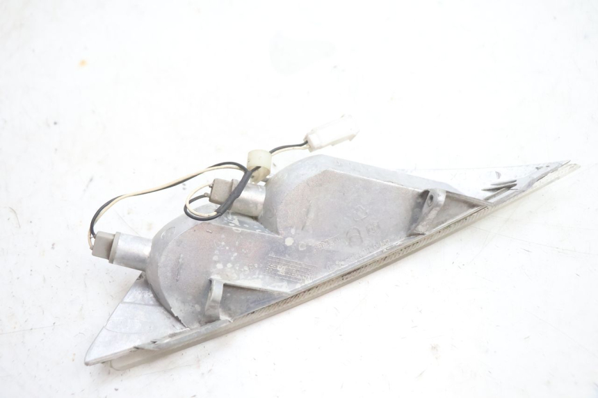 photo de FRONT RIGHT TURN SIGNAL PIAGGIO X8 STREET 125 (2006 - 2007) - Product overview