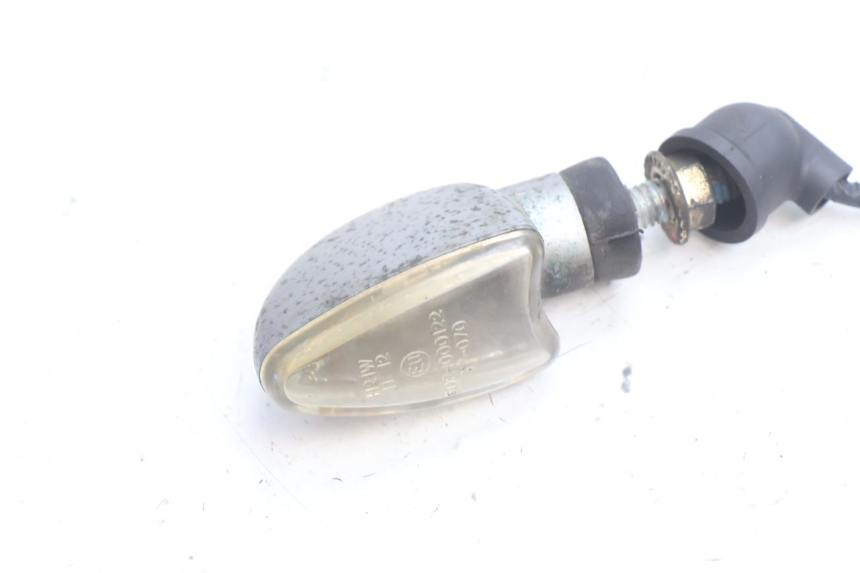 photo de FRONT RIGHT TURN SIGNAL YAMAHA XJR 1300 (1998 - 2002) - Alternative perspective