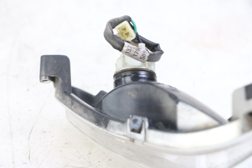 photo de FRONT RIGHT TURN SIGNAL YAMAHA NEO'S NEOS 2T EASY 50 (2013 - 2016) - Technical close-up