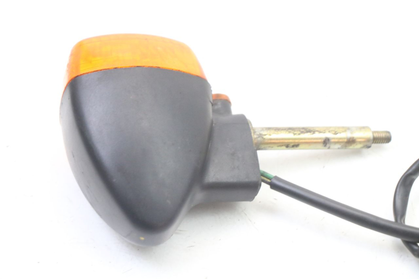 photo de FRONT RIGHT TURN SIGNAL YAMAHA SR 125 (1982 - 2003) - Technical close-up