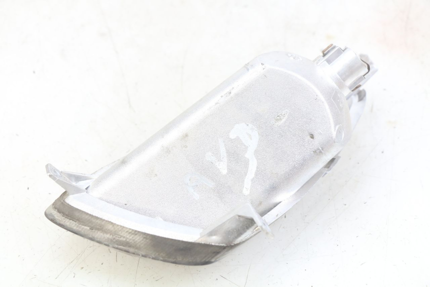 photo de FRONT RIGHT TURN SIGNAL YAMAHA YP MAJESTY 125 (2007 - 2010) - Fixing points details