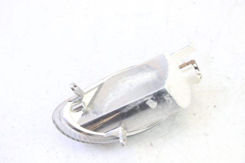 photo de FRONT RIGHT TURN SIGNAL YAMAHA YP MAJESTY 125 (2002 - 2006) - Zoom on usage condition
