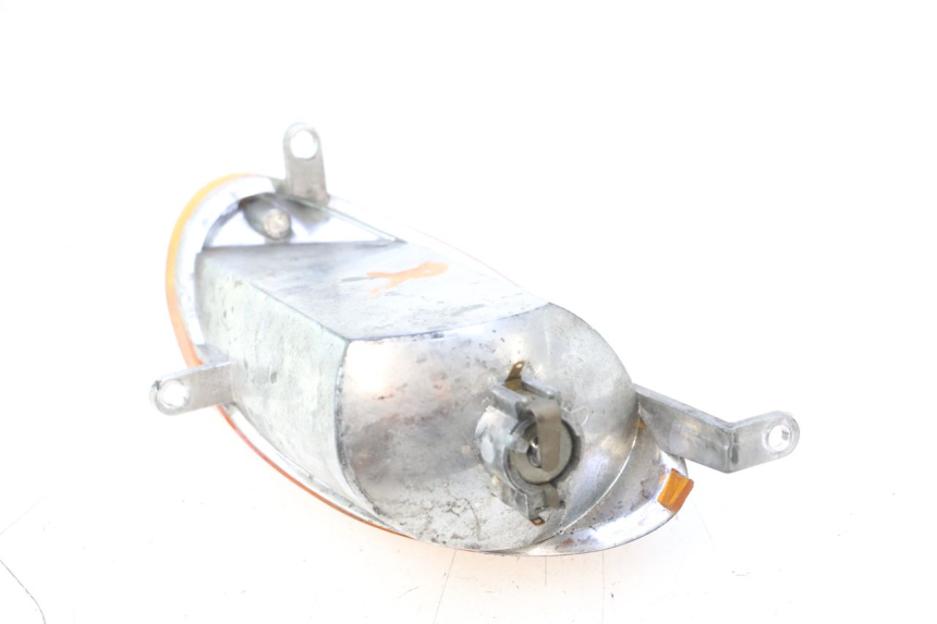 photo de FRONT RIGHT TURN SIGNAL YAMAHA YP MAJESTY 125 (1998 - 2001) - Product overview