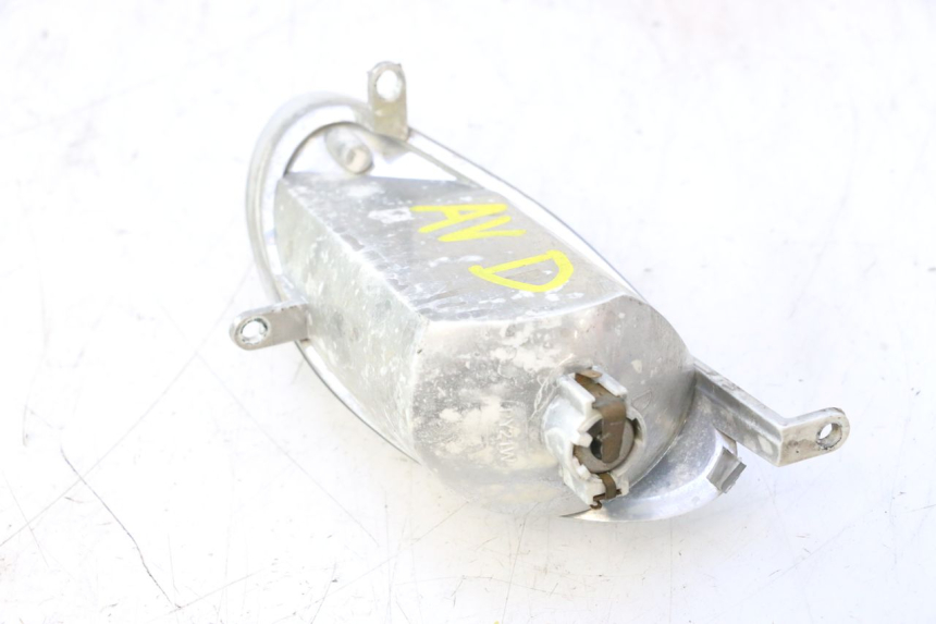photo de FRONT RIGHT TURN SIGNAL YAMAHA YP MAJESTY 125 (2002 - 2006) - Product overview