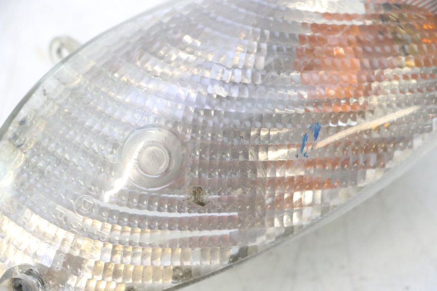photo de FRONT RIGHT TURN SIGNAL YAMAHA YP MAJESTY 125 (2002 - 2006) - Fixing points details