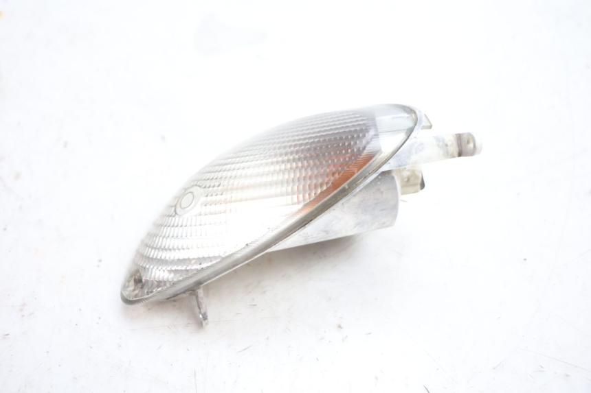 photo de FRONT RIGHT TURN SIGNAL YAMAHA YP MAJESTY 125 (2002 - 2006) - Zoom on usage condition