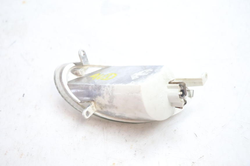 photo de FRONT RIGHT TURN SIGNAL YAMAHA YP MAJESTY 125 (2002 - 2006) - Technical close-up