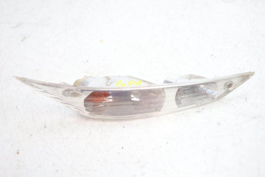 photo de FRONT RIGHT TURN SIGNAL PIAGGIO ZIP IGET 4T 50 (2021 - 2023) - Alternative perspective