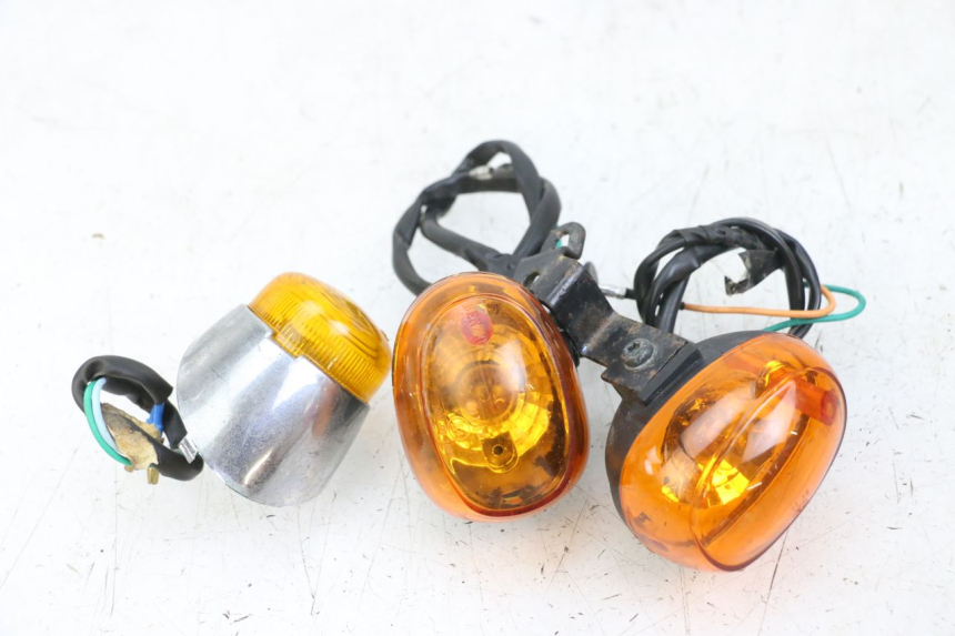 photo de FRONT TURN SIGNAL EUROCKA RETRO 50 (2007 - 2014) - Component detail