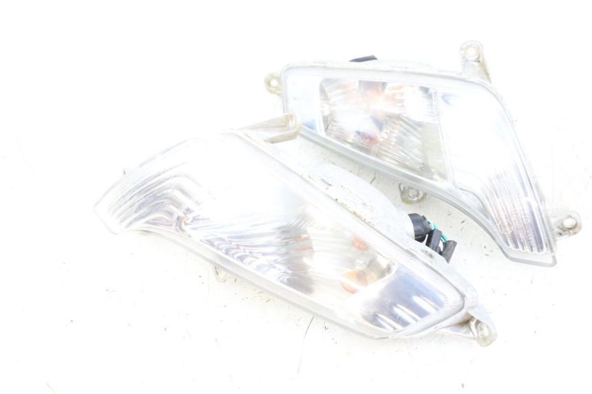 photo de FRONT TURN SIGNAL SYM FIDDLE 2 50 (2008 - 2013) - Alternative perspective