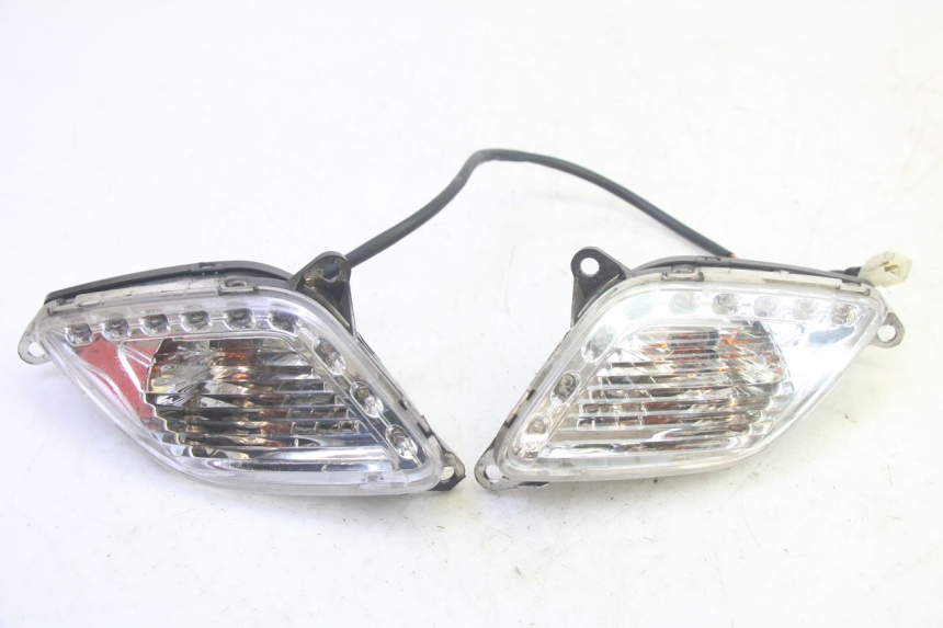 photo de FRONT TURN SIGNAL SYM FIDDLE 3 III 125 (2014 - 2020) - Main view