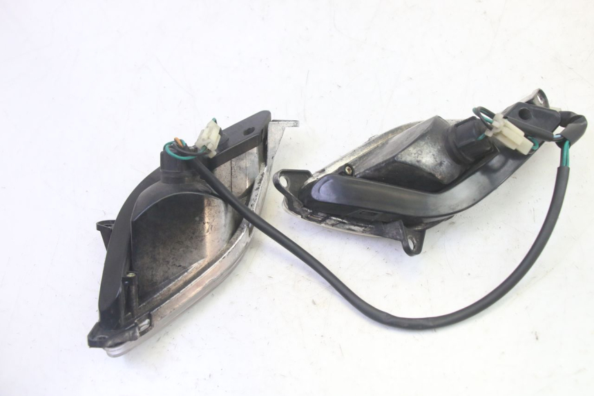 photo de FRONT TURN SIGNAL SYM FIDDLE 3 III 125 (2014 - 2020) - Technical close-up