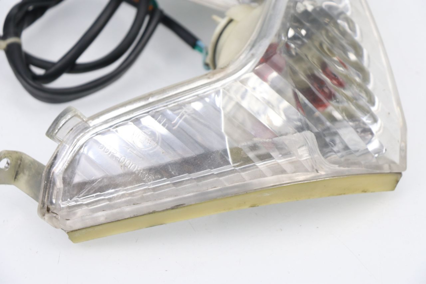 photo de FRONT TURN SIGNAL REVATTO FUTURA GT 125 (2006 - 2008) - Additional view of the item