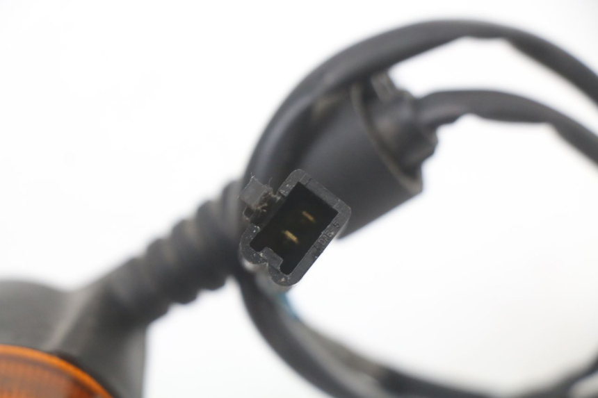 photo de FRONT LEFT TURN SIGNAL  DAELIM A-FOUR 2T 50 (2005 - 2012) - Technical close-up