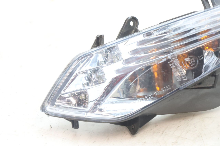 photo de LEFT FRONT TURN SIGNAL KYMCO AGILITY 16+ 4T 50 (2018 - 2023) - Component detail
