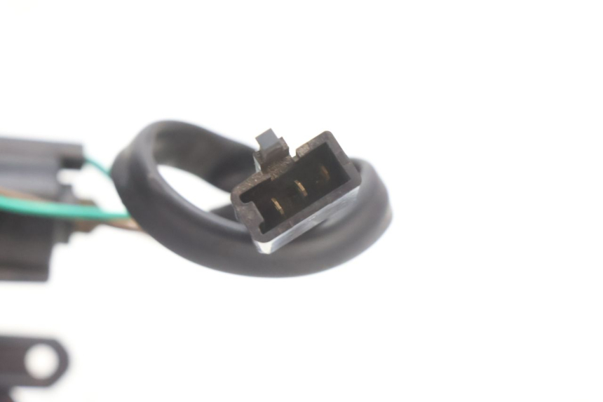 photo de LEFT FRONT TURN SIGNAL KYMCO AGILITY 16+ 4T 50 (2018 - 2023) - Surface and material condition