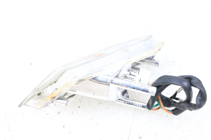 photo de LEFT FRONT TURN SIGNAL KYMCO AGILITY 4T 50 (2018 - 2022) - Alternative perspective