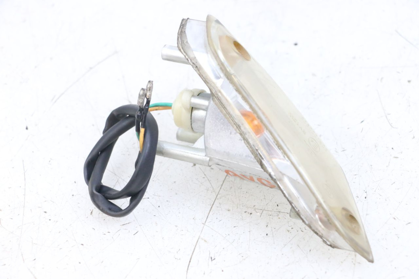 photo de LEFT FRONT TURN SIGNAL KYMCO AGILITY 4T 50 (2005 - 2018) - Technical close-up