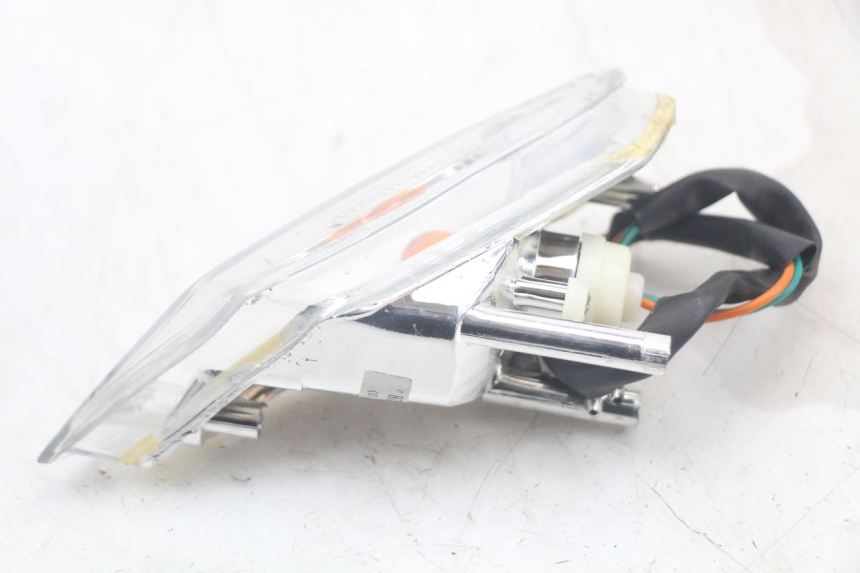photo de LEFT FRONT TURN SIGNAL KYMCO AGILITY 4T 50 (2018 - 2022) - Technical close-up
