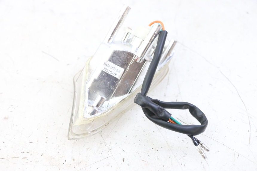 photo de LEFT FRONT TURN SIGNAL KYMCO AGILITY 4T 50 (2018 - 2022) - Zoom on usage condition