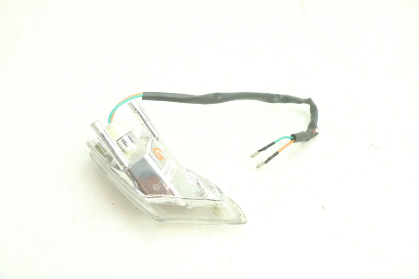 photo de LEFT FRONT TURN SIGNAL KYMCO AGILITY 4T 50 (2018 - 2022) - Alternative perspective