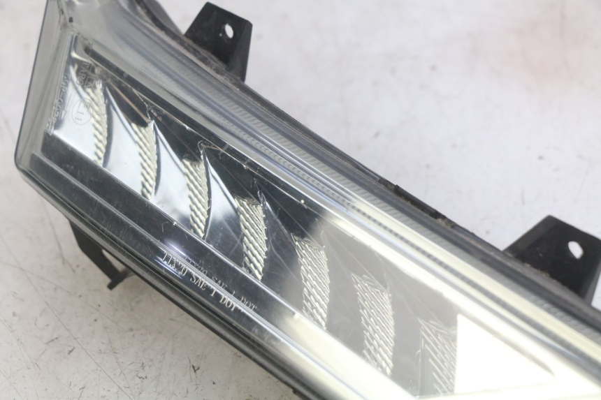 photo de LEFT FRONT TURN SIGNAL NECO ALEXONE 125 (2017 - 2024) - Zoom on usage condition