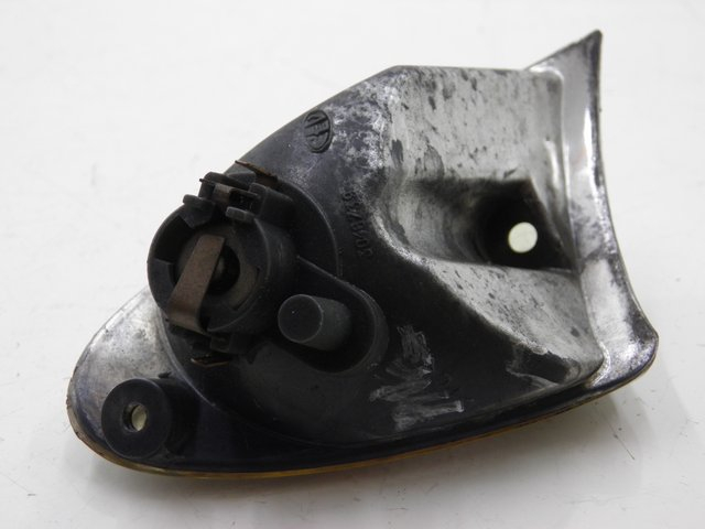 photo de FRONT LEFT TURN SIGNAL  APRILIA LEONARDO ST 250 (2002 - 2005) - Alternative perspective