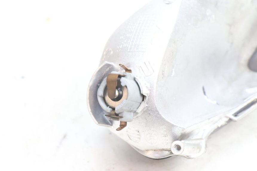 photo de FRONT LEFT TURN SIGNAL APRILIA ATLANTIC S 125 (2010 - 2013) - Fixing points details