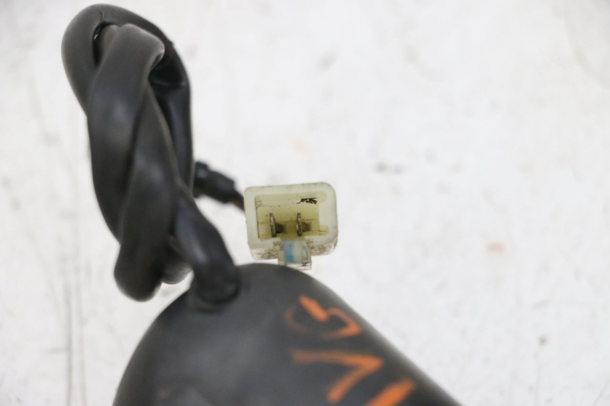 photo de FRONT LEFT TURN SIGNAL MBK BOOSTER SPIRIT NAKED 50 (2004 - 2017) - Zoom on usage condition