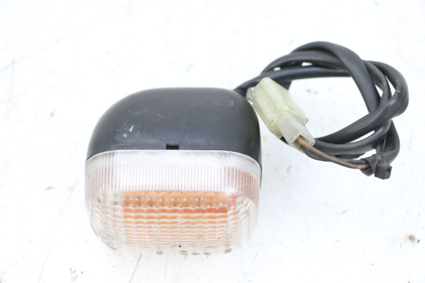 photo de FRONT LEFT TURN SIGNAL MBK BOOSTER SPIRIT NAKED 50 (2004 - 2017) - Technical close-up