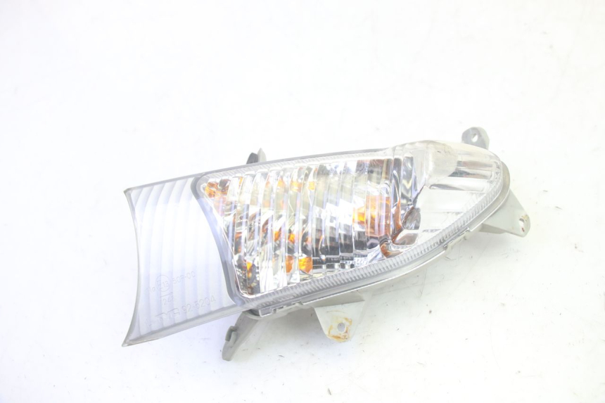 photo de LEFT FRONT TURN SIGNAL SUZUKI BURGMAN 125 (2007 - 2014) - Main view