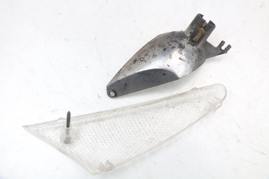 photo de LEFT FRONT TURN SIGNAL PEUGEOT BUXY 50 (1993 - 1998) - Component detail