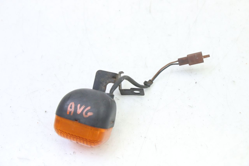 photo de FRONT LEFT TURN SIGNAL YAMAHA BW'S 100 (1999 - 2002) - Technical close-up