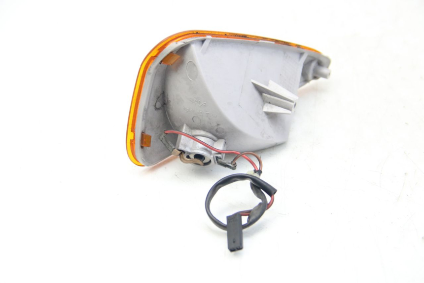 photo de LEFT FRONT TURN SIGNAL BMW C1 125 (2000 - 2003) - Zoom on usage condition