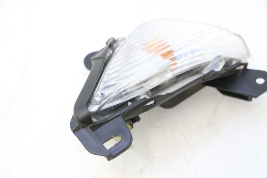 photo de FRONT LEFT TURN SIGNAL  KAWASAKI ER-6 ER6 N 650 (2005 - 2009) - Fixing points details