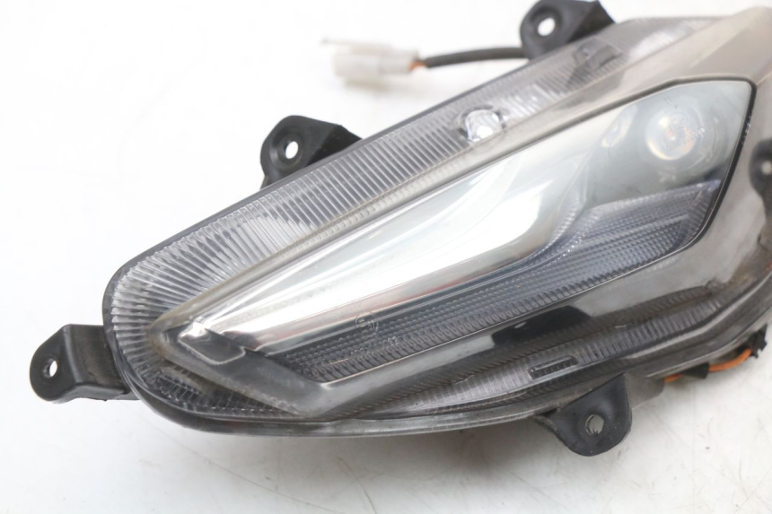 photo de LEFT FRONT TURN SIGNAL JM MOTORS EVOLIS 4T 50 (2018 - 2022) - Alternative perspective