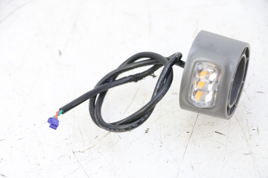 photo de LEFT FRONT TURN SIGNAL SEGWAY NINEBOT F65I 1 - Main view