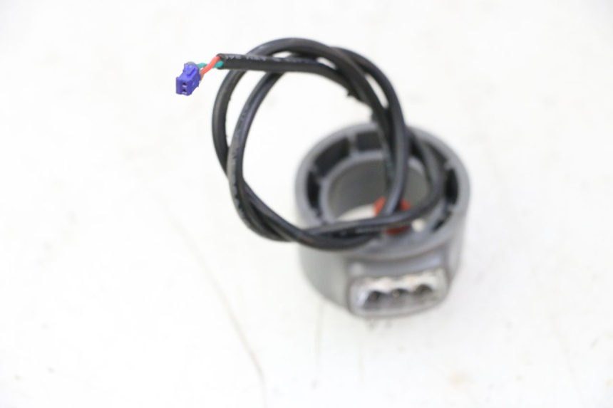 photo de LEFT FRONT TURN SIGNAL SEGWAY NINEBOT F65I 1 - Zoom on usage condition